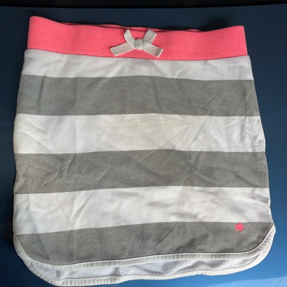 Lightly worn girls skirt in two colors $8 each - Picture 3 of 4